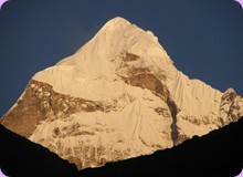 Neelkanth peak at Midday